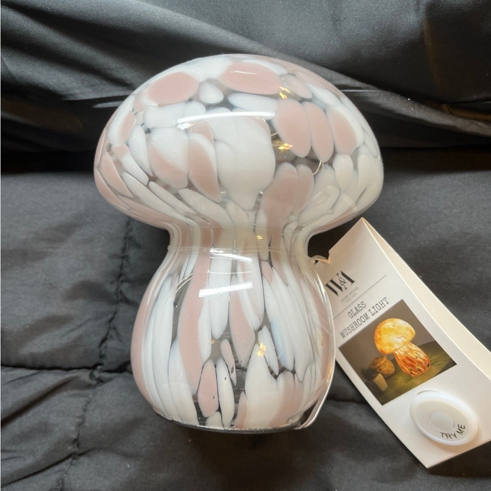 W&A Mushroom Light